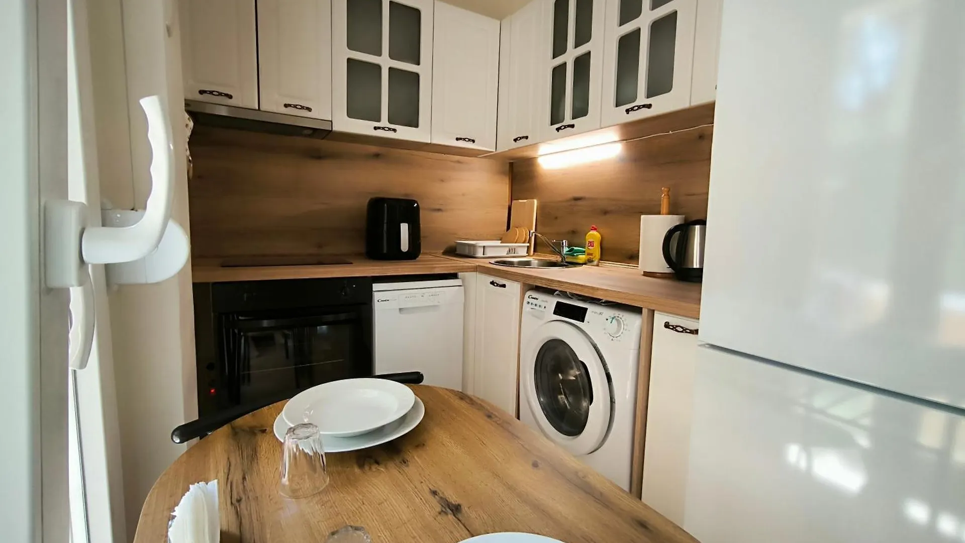 סלוניקי Port View, Veranda, 80 Sqm, Spacious Place For 6 0*,